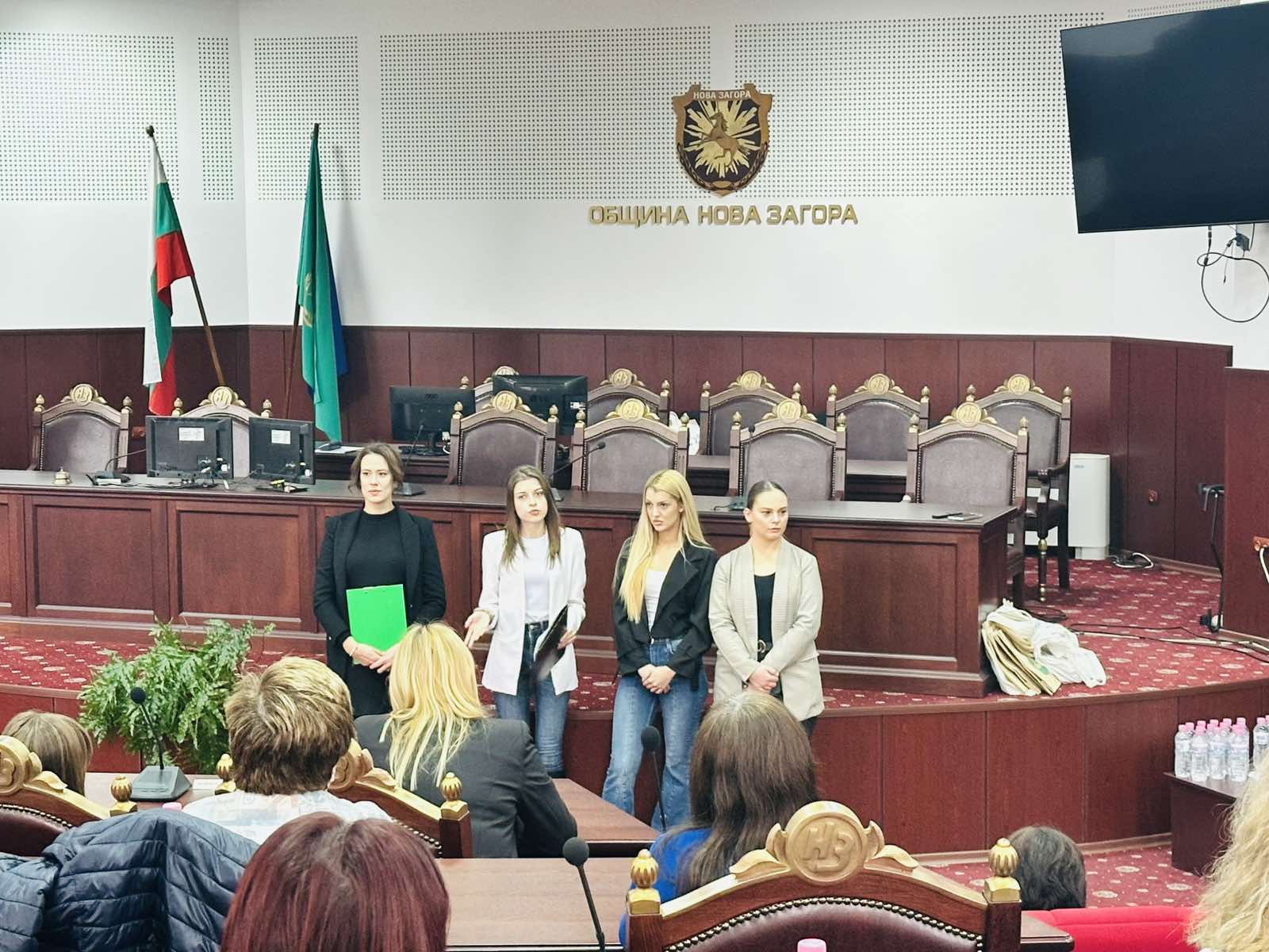 Кръгла маса - снимка 1